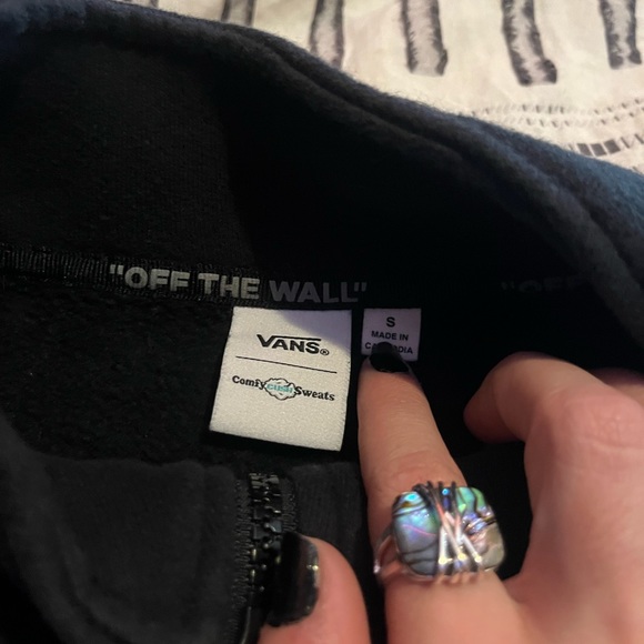 Vans Off the Wall Black half zip up, size S - Picture 3 of 3